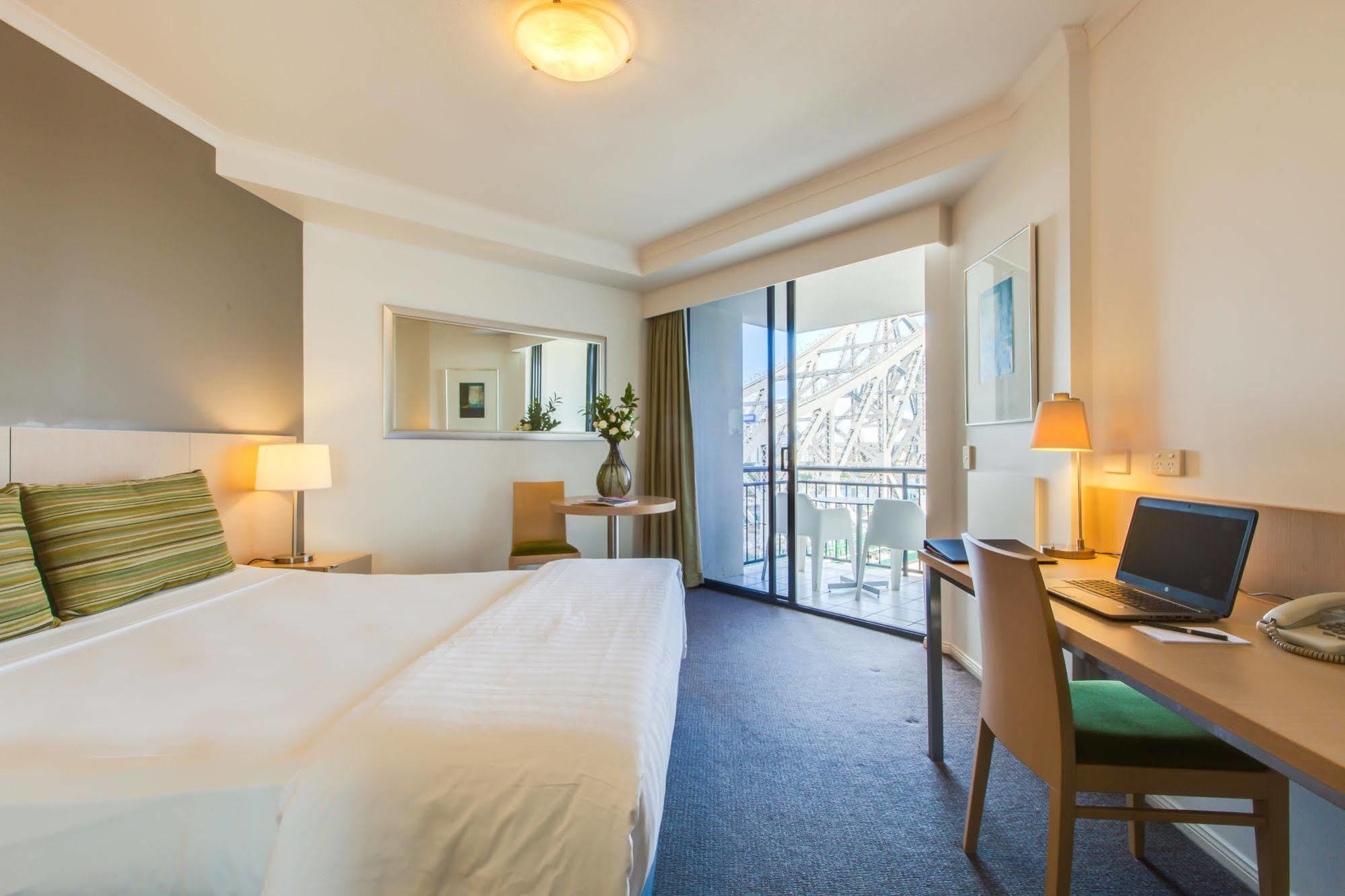 Adina Apartment Hotel Brisbane Buitenkant foto