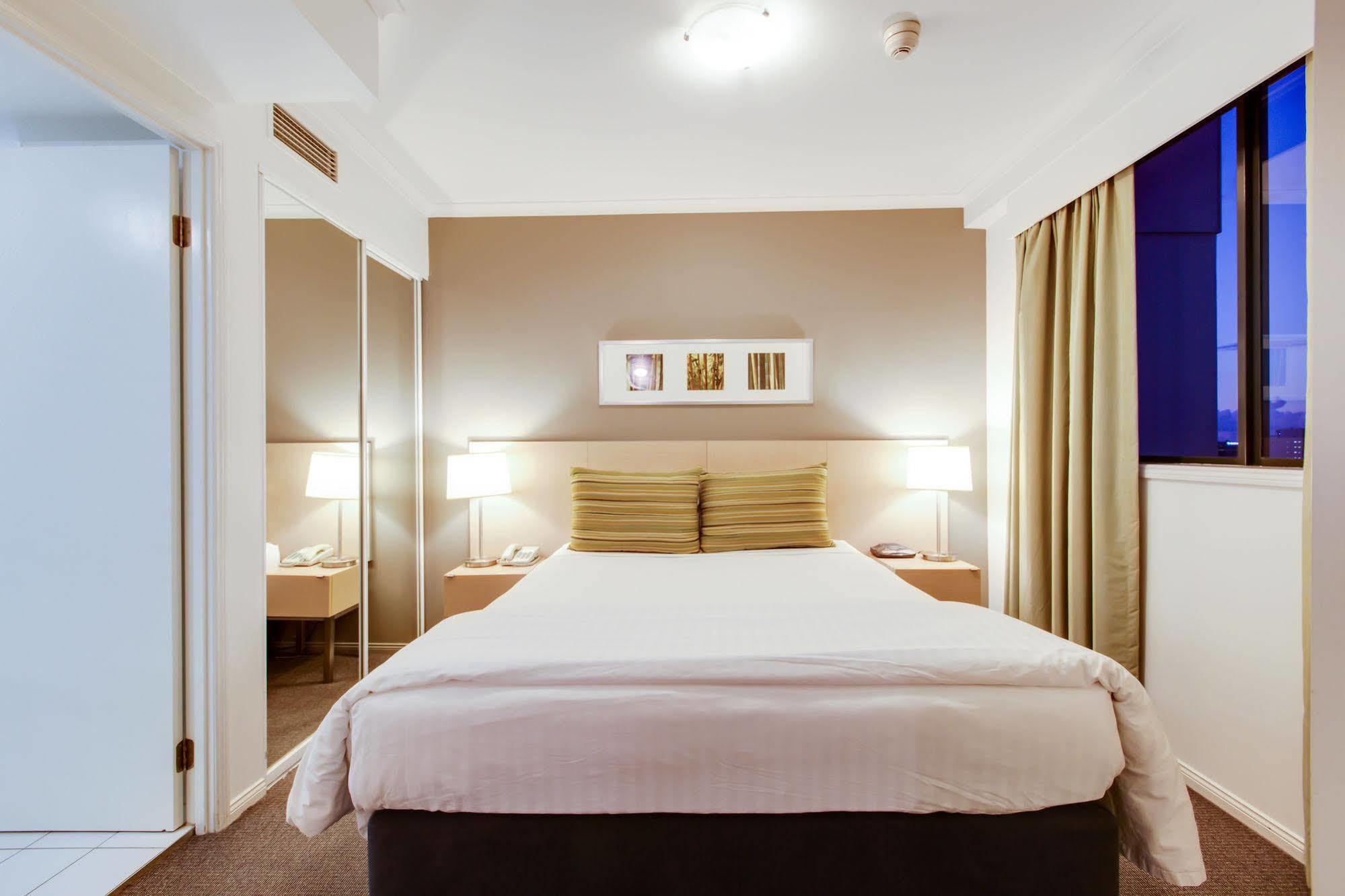 Adina Apartment Hotel Brisbane Buitenkant foto